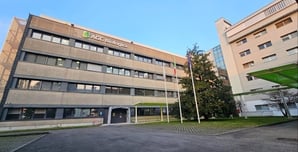 Milan exterior 1-1-1