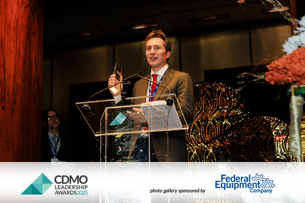 Alberto Santagostino accepting an award at the 2025 CDMO Leadership Awards.